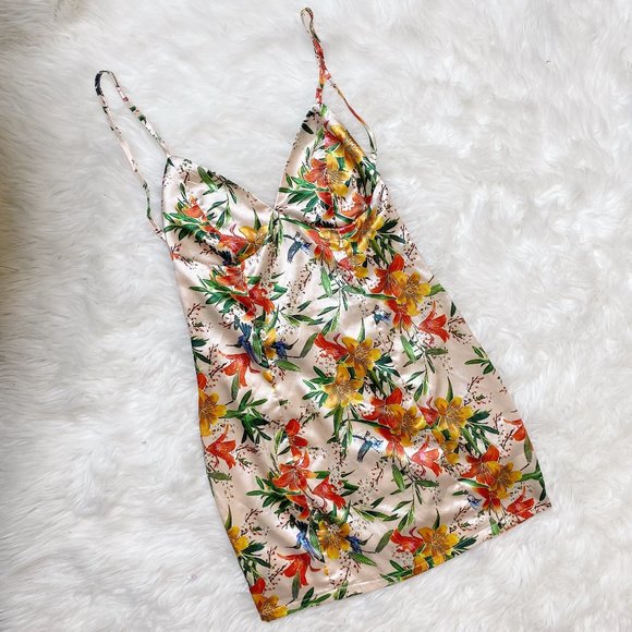 Princess Polly Dresses & Skirts - Pretty Little Thing Silk Floral Dress